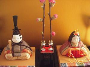 雛祭りは、やっぱり本物の桃で❀｜「Ｆｌｏｒｉｓｔ　ＩＴＯ」　（東京都目黒区の花キューピット加盟店 花屋）のブログ